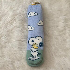 PEANUTS Snoopy & Woodstock Hug Plush Fleece Cozy Warmer Socks SIZE 9-11
